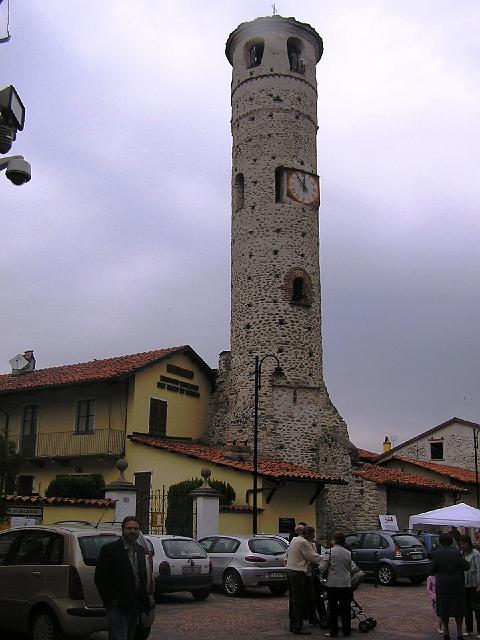 P6151496.JPG - The tower of Salassa