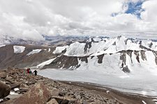 German group files in, Dzo Jongo summit, Hemis National Park, Ladakh, India (2012/08/05)
