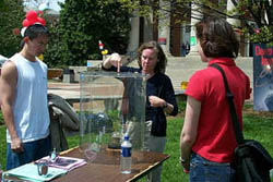 Lucy McFadden explains the current planetary alignment.