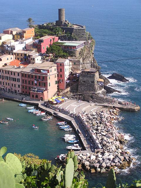 P6181582.JPG - Arriving at Vernazza