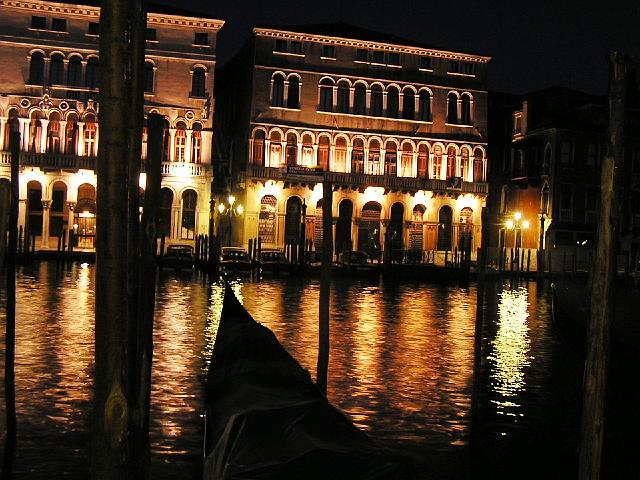 P6211806.JPG - The Grand Canal at night