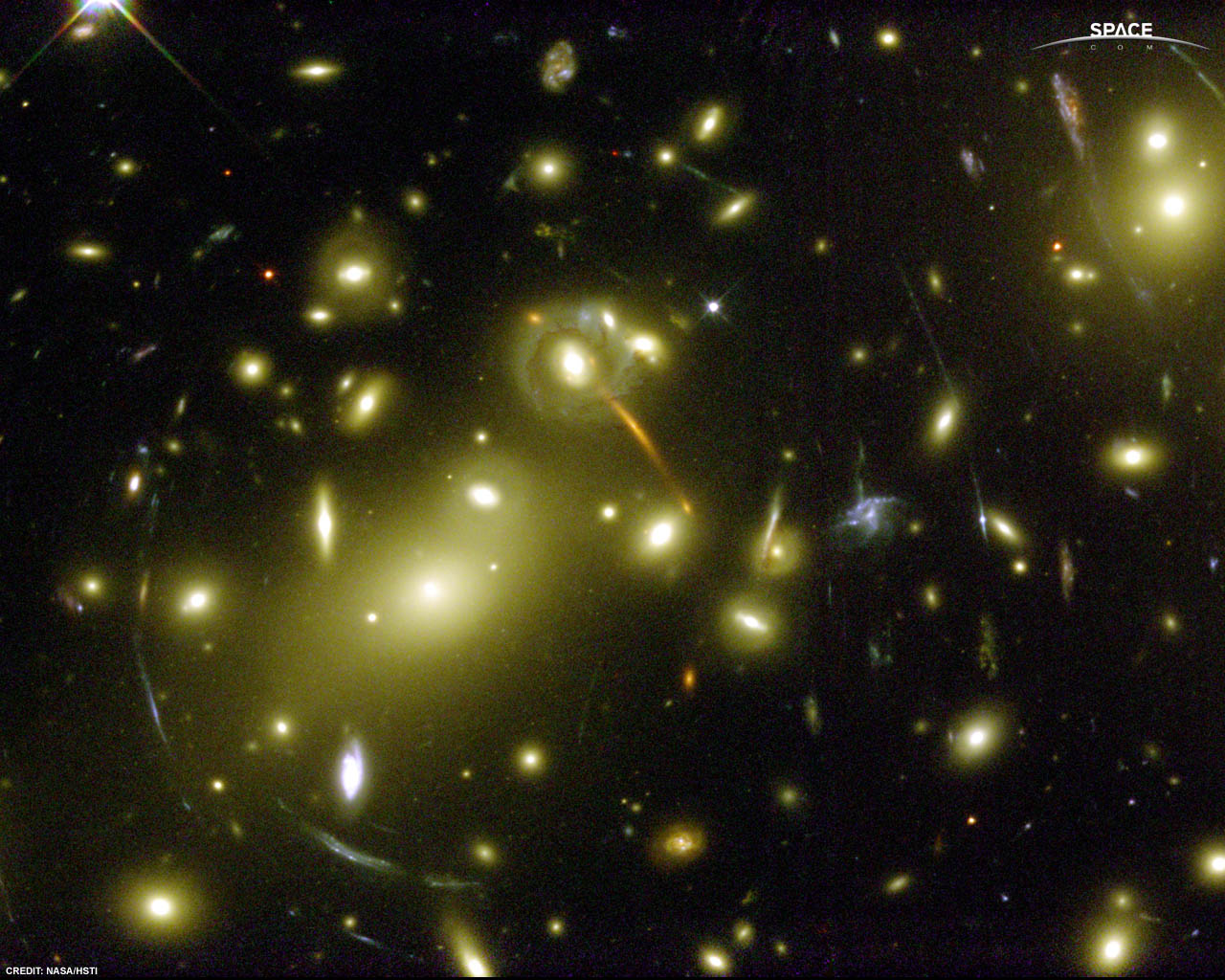 hubble_cosmicglass_1280.jpg