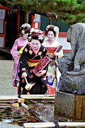 Maiko-san, Heian Jinju, Kyoto, Japan (2002/07/31)