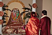 Indian marriage ceremony, Kalibari Temple, Burtonsville, MD (2007/05/12)